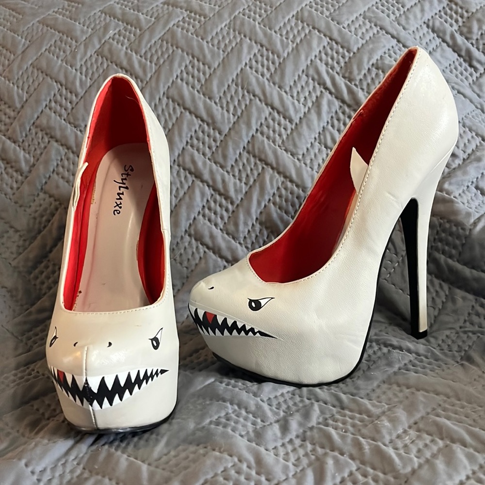 Shark heals! Looks at those little fins!